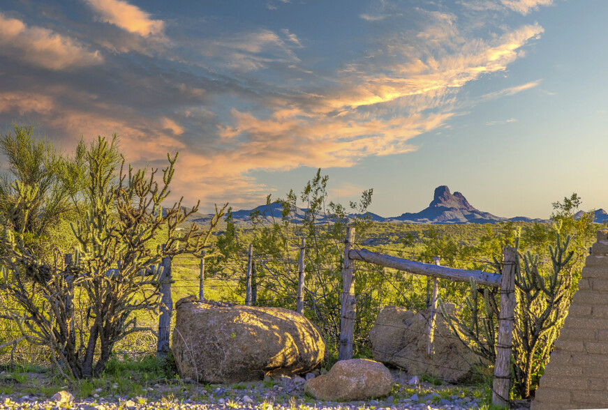 19920 W Verde Hills Dr, Wickenburg, AZ for sale - Building Photo - Image 3 of 107