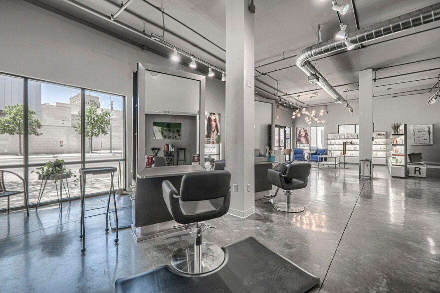 100 N Main St, Midland, TX for lease - Building Photo - Image 3 of 16