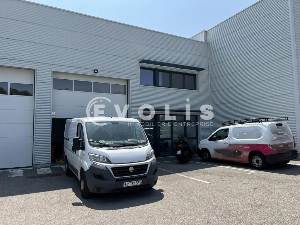 Location Local d'activités 24 m² à 147 m² - Photo 1