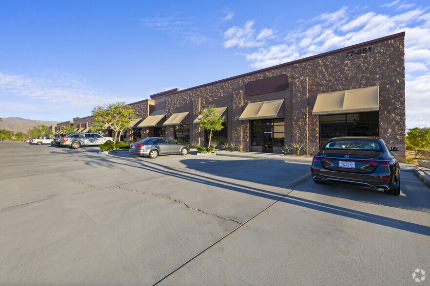 77851 Los Montanas Rd, Palm Desert, CA for lease - Building Photo - Image 2 of 23