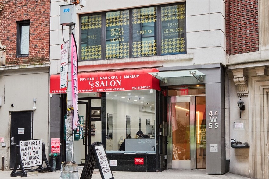 44 W 55th St, New York, NY for lease - Building Photo - Image 3 of 5
