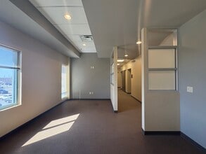 100 NE Missouri Rd, Lee's Summit, MO for lease Building Photo- Image 2 of 6