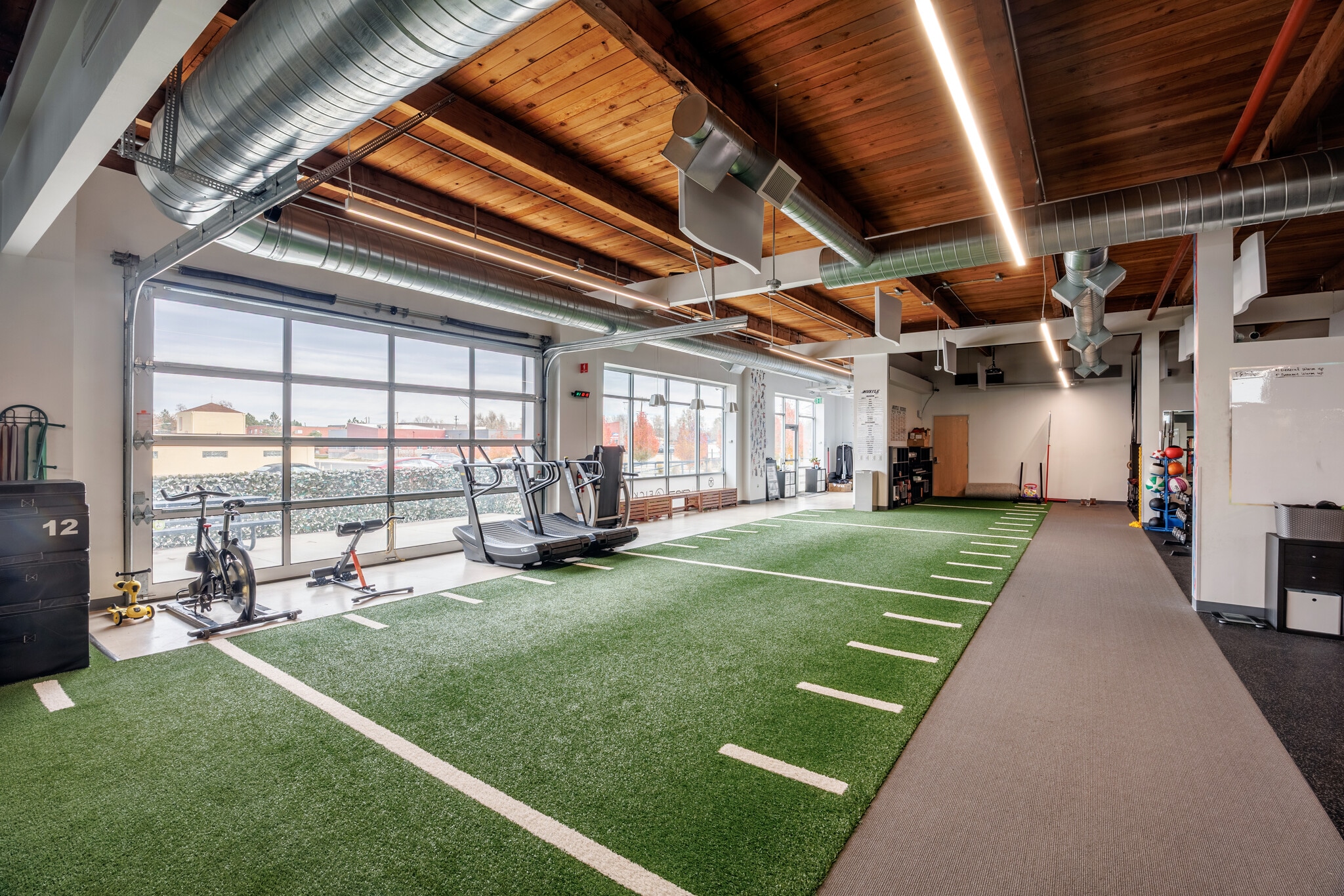 2015 Dallas St, Aurora, CO for lease Interior Photo- Image 1 of 24