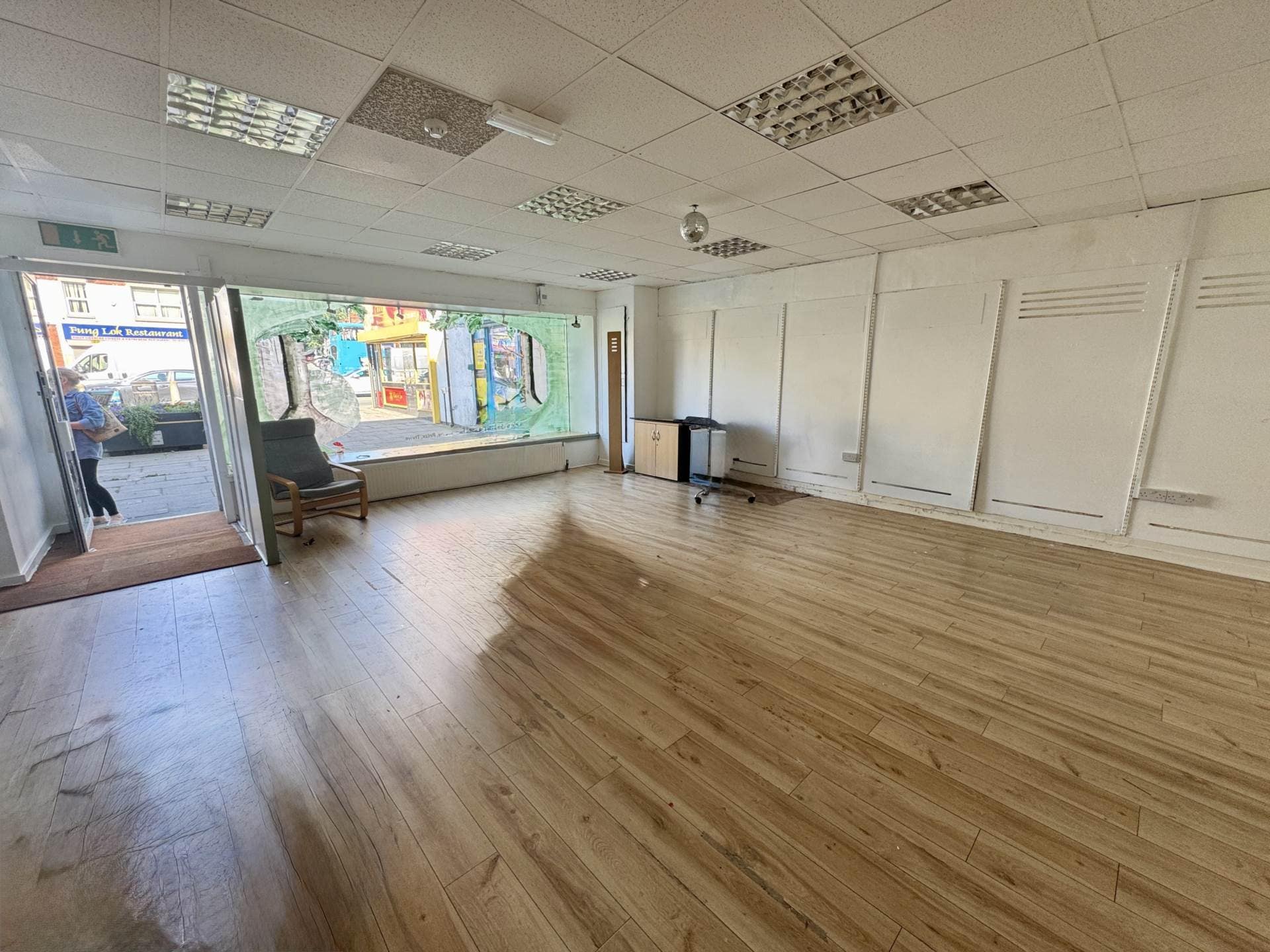 106 Allerton Rd, Liverpool for lease Interior Photo- Image 1 of 5