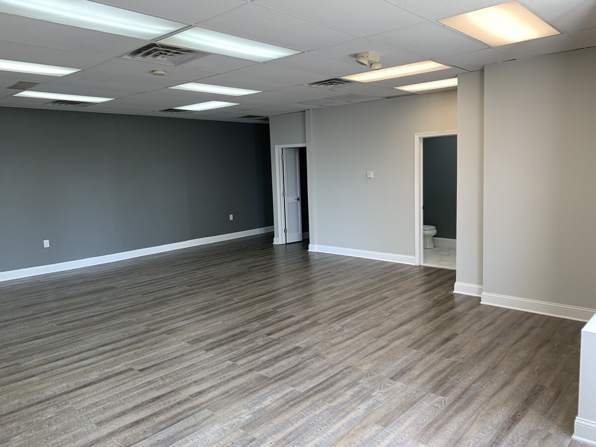 109 Harris Ave, Middlesex, NJ 08846