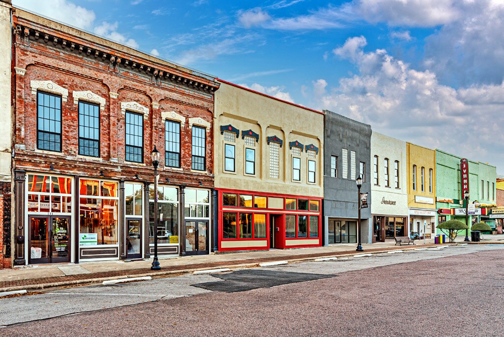 204 W Main St, Denison, TX 75020 Retail for Sale