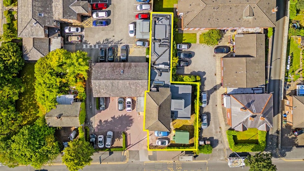 144A Dialstone Ln, Stockport for sale - Building Photo - Image 2 of 21