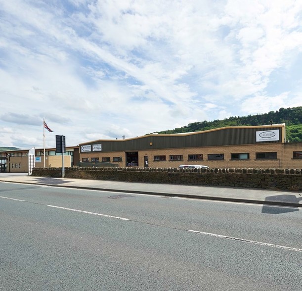 Burnley Rd, Hebden Bridge for lease - Primary Photo - Image 1 of 10