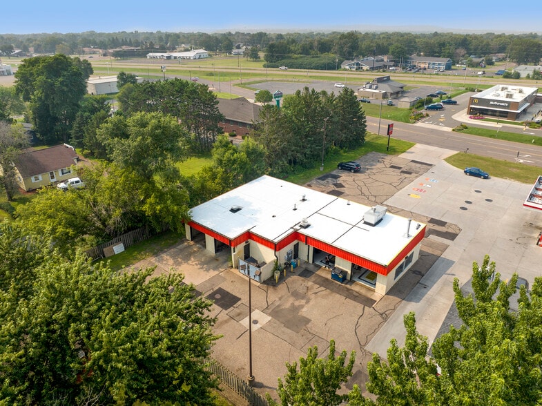 123 W Prairie View Rd, Chippewa Falls, WI for sale - Building Photo - Image 3 of 5