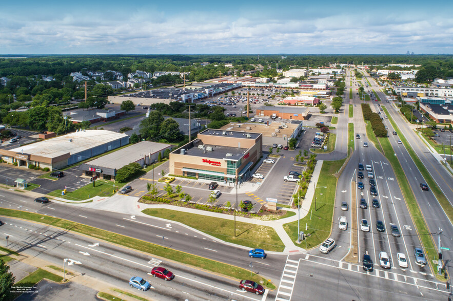 1701-1713 Laskin Rd, Virginia Beach, VA for lease - Building Photo - Image 1 of 3