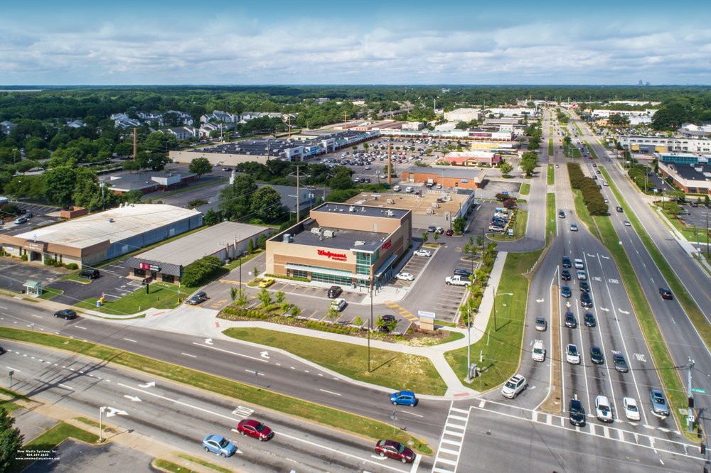 1701-1713 Laskin Rd, Virginia Beach, VA for lease Building Photo- Image 1 of 4