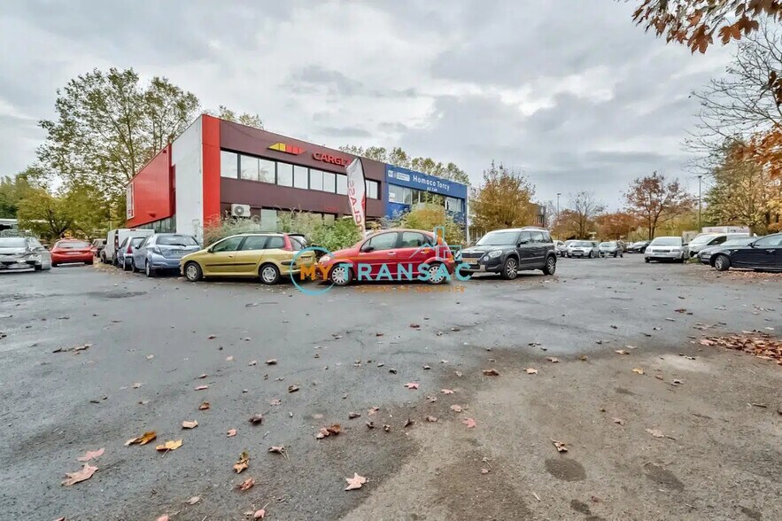 Flex in Torcy for lease - Building Photo - Image 3 of 5