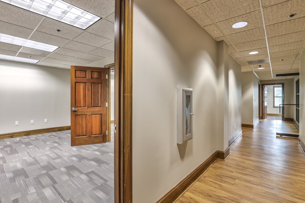 118 N Monroe St, Tallahassee, FL 32301 Boulos Building