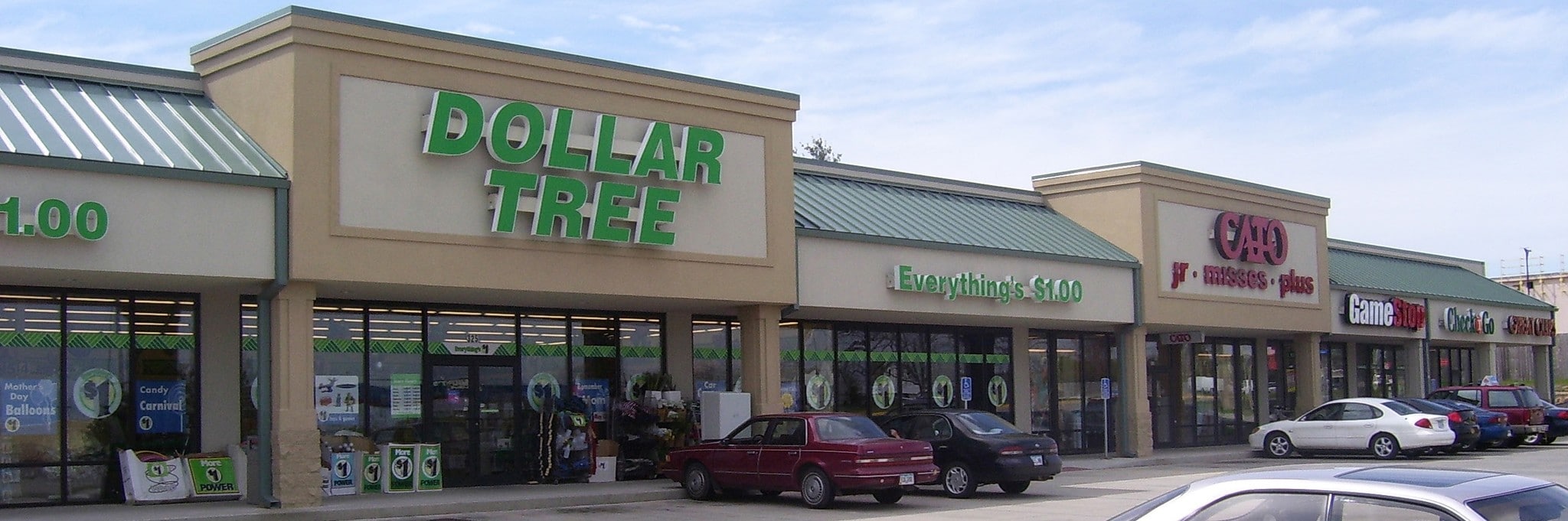 301-335 E 31st St S, Newton, IA for lease Primary Photo- Image 1 of 2