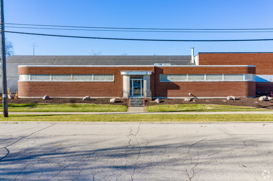 3122 14th Ave, Kenosha, WI for lease - Primary Photo - Image 1 of 35