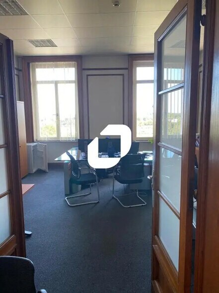 Office in Aulnoy-lez-Valenciennes for lease - Interior Photo - Image 3 of 13