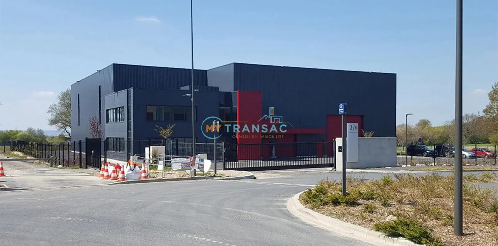 Flex in Varennes-Jarcy for sale Building Photo- Image 1 of 8