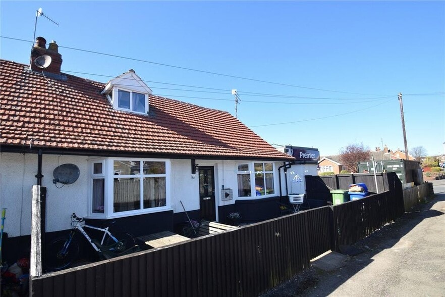 62 Main St, Cayton for sale - Building Photo - Image 2 of 17