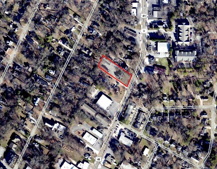 3335 Dogwood Dr, Hapeville, GA 30354