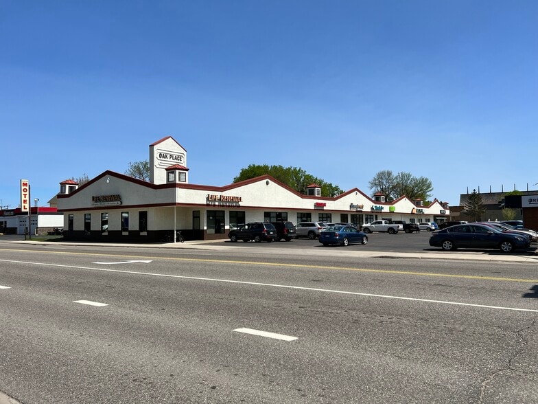 600 Oak St, Brainerd, MN for lease - Building Photo - Image 2 of 6