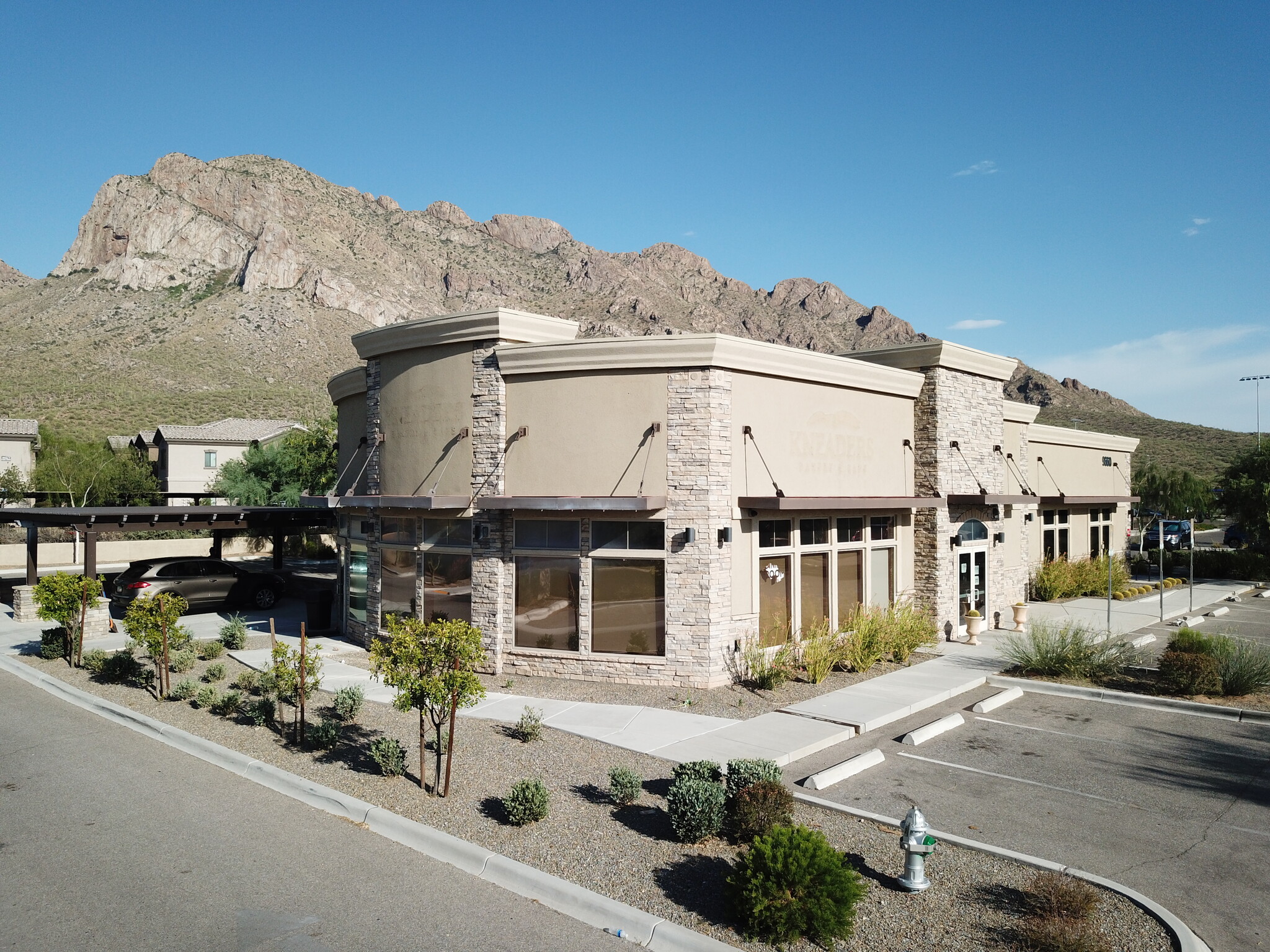 9660 N Oracle Rd, Oro Valley, AZ for lease Building Photo- Image 1 of 11