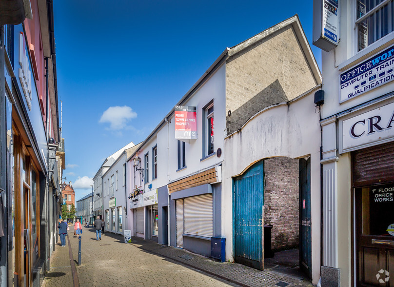 6 Stone Row, Coleraine for lease - Primary Photo - Image 1 of 2