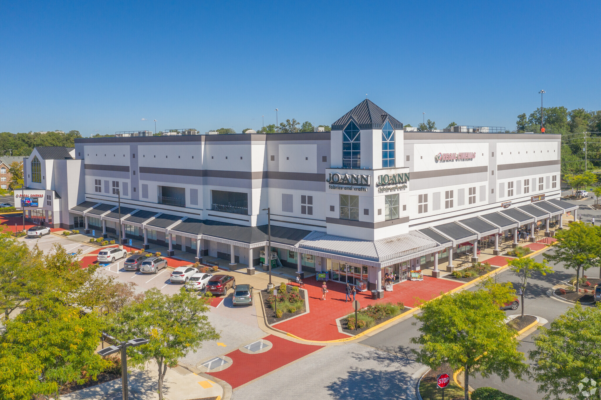 12100-12220 W Fairfax Towne Center, Fairfax, VA for lease Building Photo- Image 1 of 14