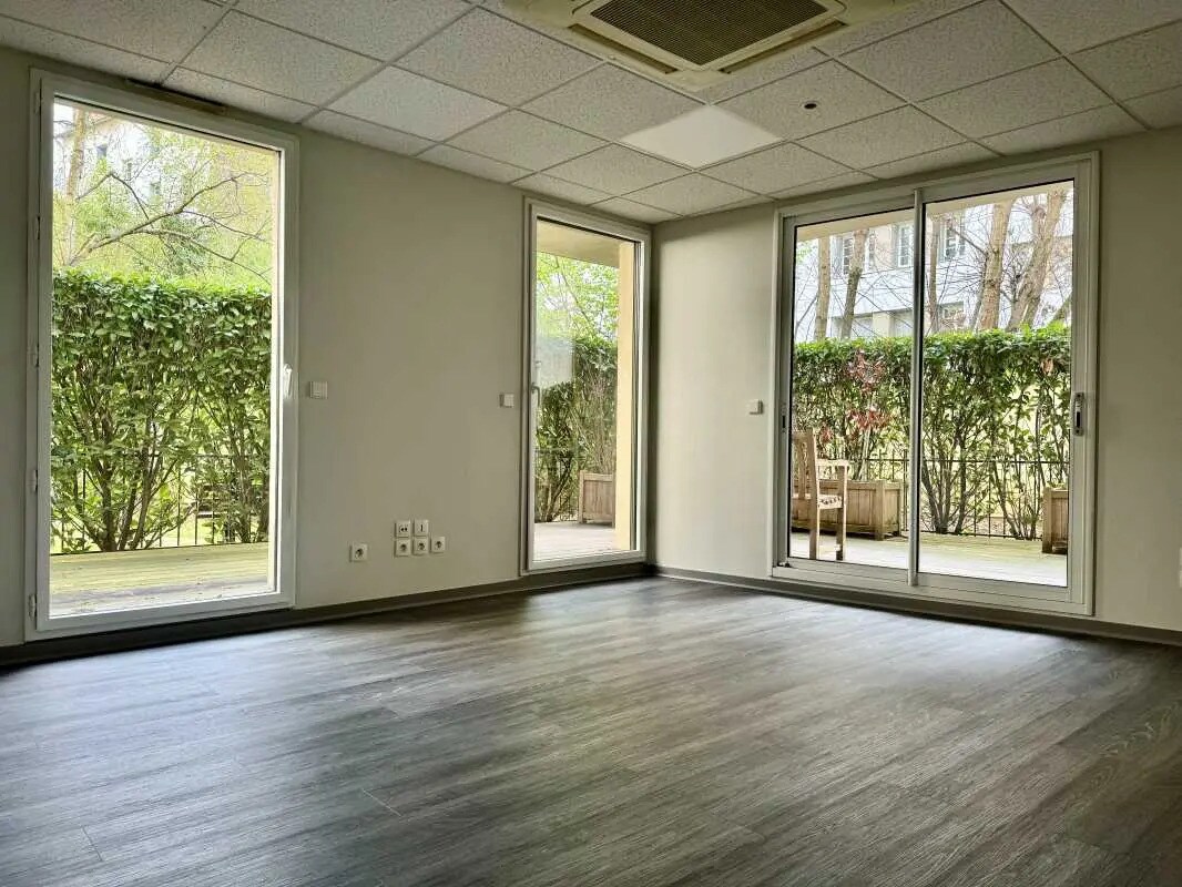 Office in Lyon for lease Building Photo- Image 1 of 12