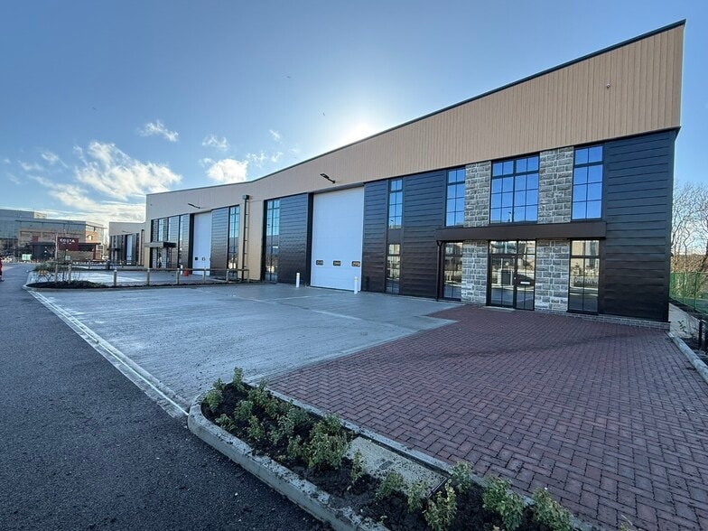 7D Sittingbourne Rd, Maidstone for lease - Building Photo - Image 2 of 20