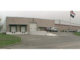 1825 Edgewood Rd SW, Cedar Rapids, IA for sale Primary Photo- Image 1 of 1