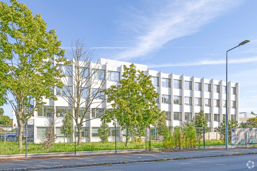 6 Rue Du Danemark, Carquefou for lease - Building Photo - Image 2 of 41