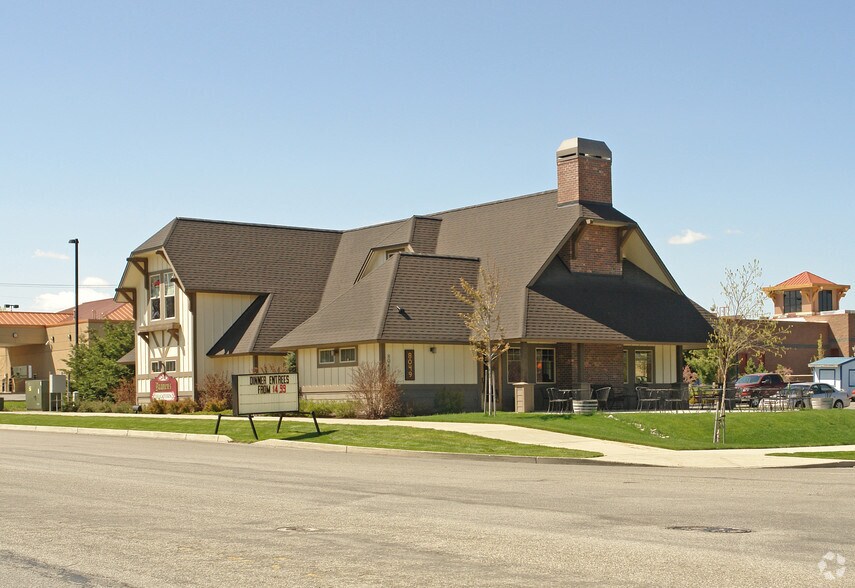 8049 N Wayne Dr, Hayden, ID for sale - Primary Photo - Image 1 of 1