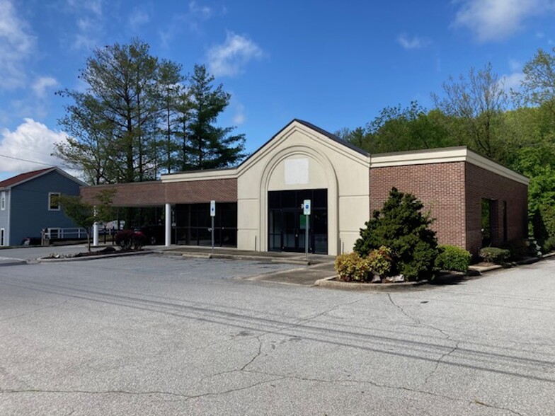 3811 Hendersonville Rd, Fletcher, NC for lease - Building Photo - Image 2 of 4