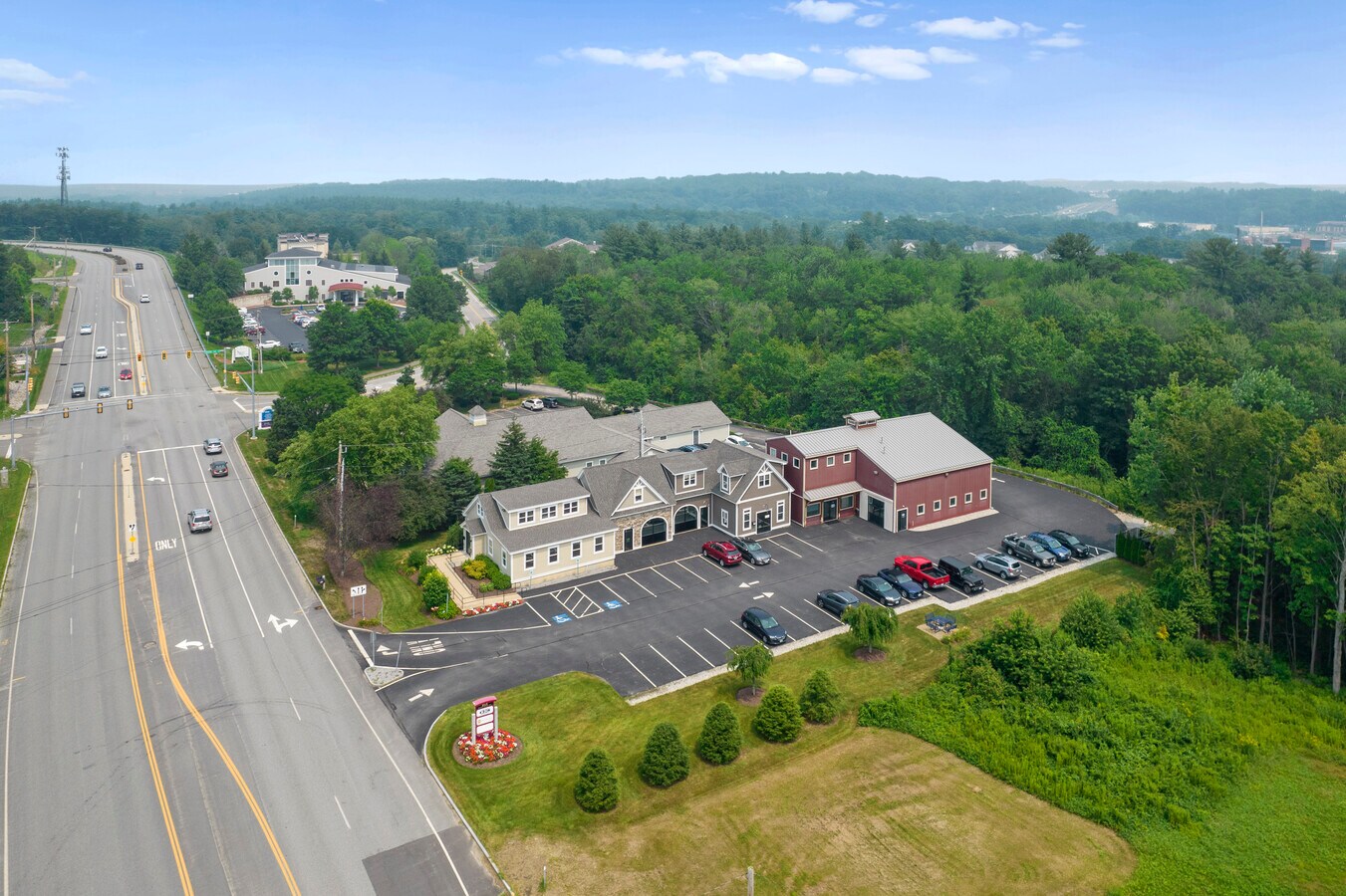 265 S River Rd, Bedford, NH 03110