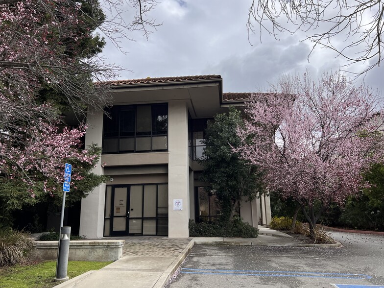 705-709 N Shoreline Blvd, Mountain View, CA for lease - Building Photo - Image 2 of 4