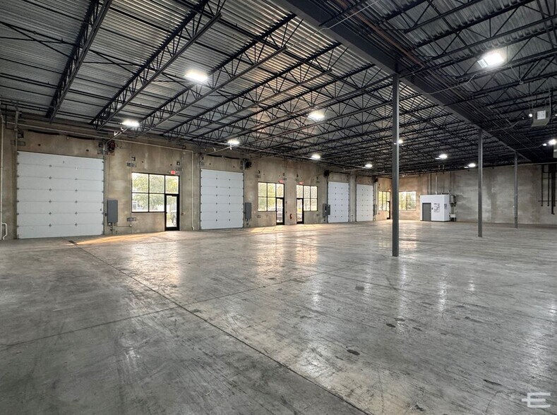 130 Arrowhead Dr, Hampshire, IL for lease - Building Photo - Image 2 of 6