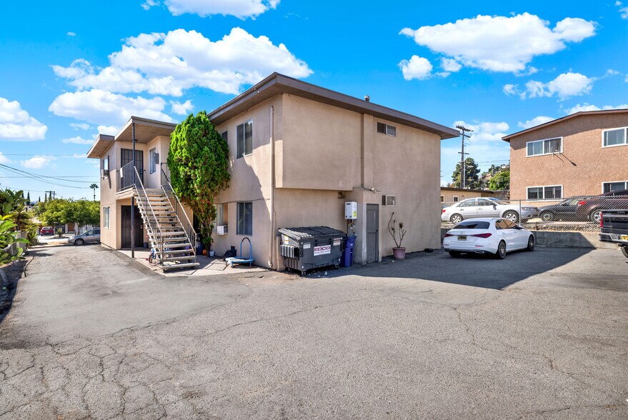 8930 Kenwood Dr, Spring Valley, CA 91977 PRIME INVESTMENT FOURPLEX