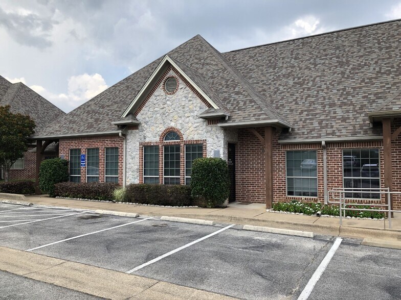 3650 Old Bullard Rd, Tyler, TX 75701