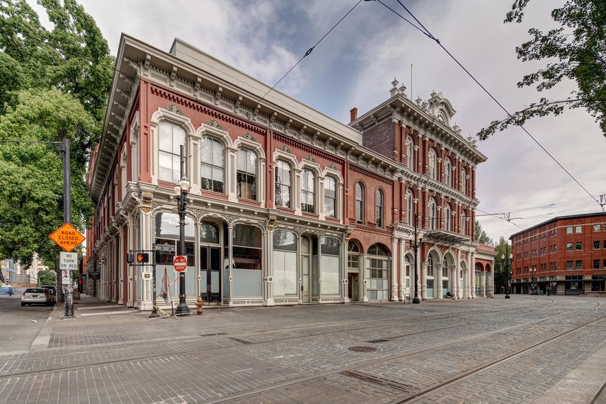 115 SW Ash St, Portland, OR for lease - Building Photo - Image 1 of 8