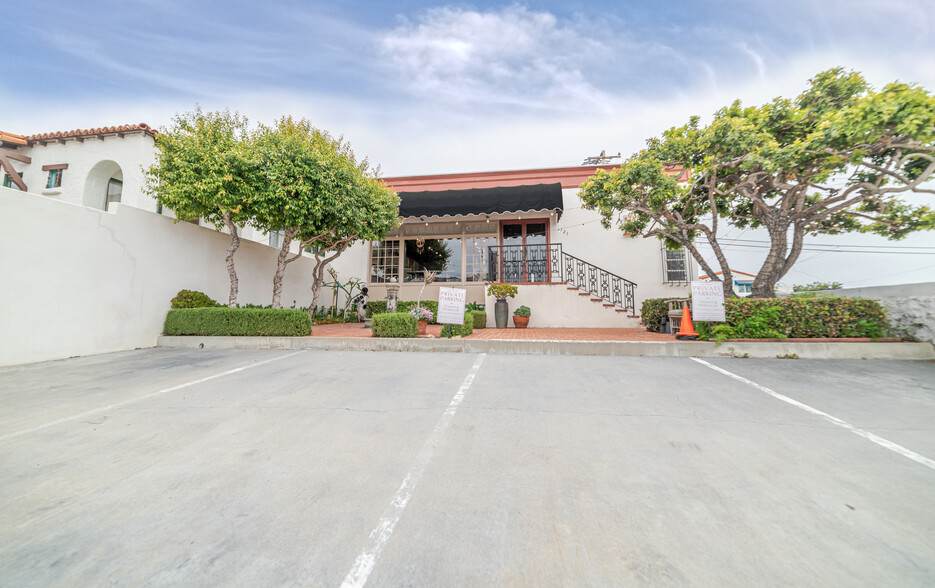 121 Avenida Cabrillo, San Clemente, CA for lease - Building Photo - Image 3 of 14