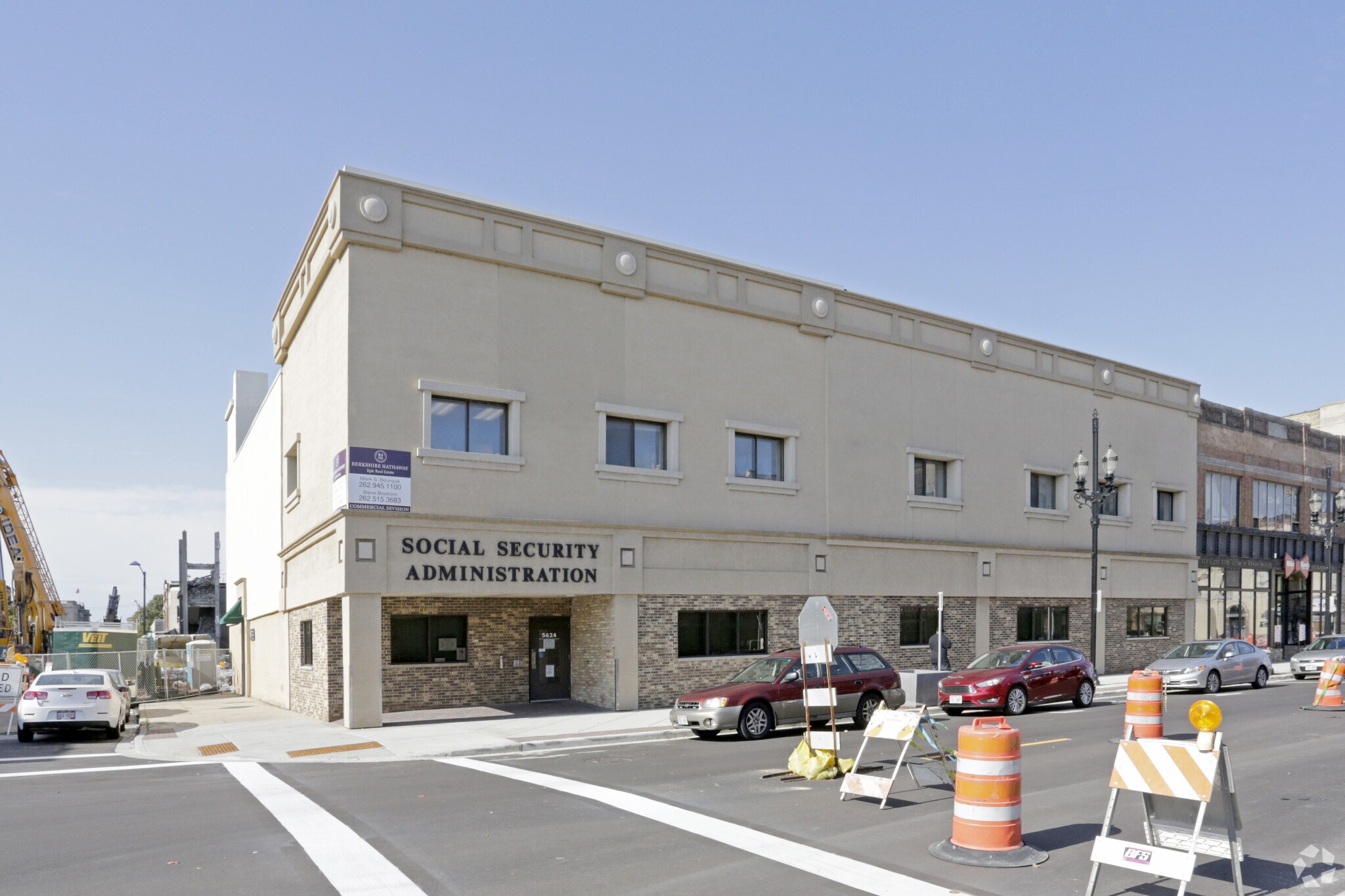 5618-5624 6th Ave, Kenosha, WI for sale Primary Photo- Image 1 of 1