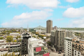 1055 Boul René-Lévesque E, Montréal, QC for lease Interior Photo- Image 2 of 8