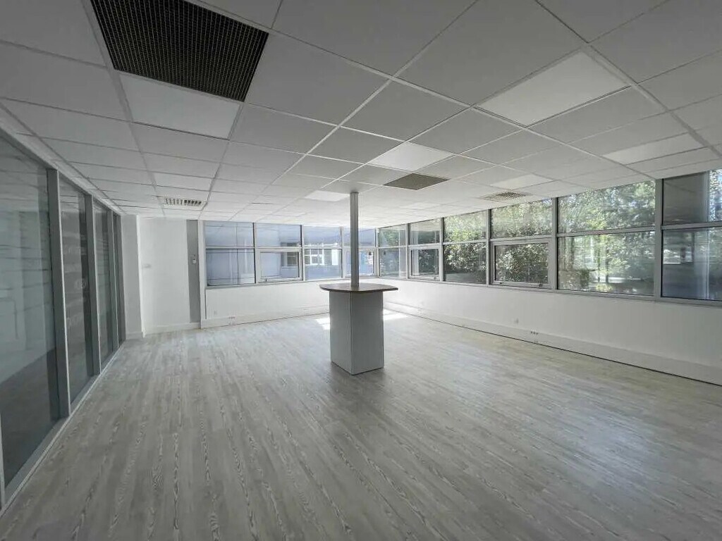Location Bureaux 317 m² à 694 m² - Photo 1