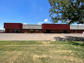 4310 Iola Ave, Lubbock, TX for lease Building Photo- Image 1 of 11