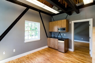 211 Broad St, Red Bank, NJ for lease Building Photo- Image 2 of 3