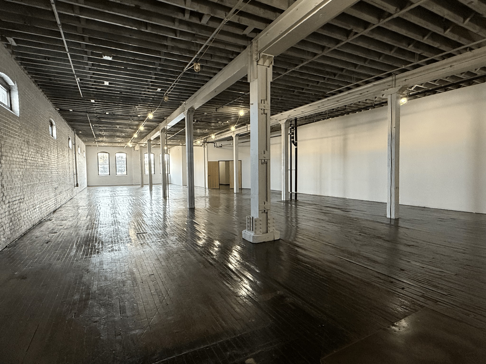 755 Prior Ave N, Saint Paul, MN for lease Interior Photo- Image 1 of 4