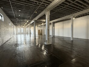 755 Prior Ave N, Saint Paul, MN for lease Interior Photo- Image 1 of 4