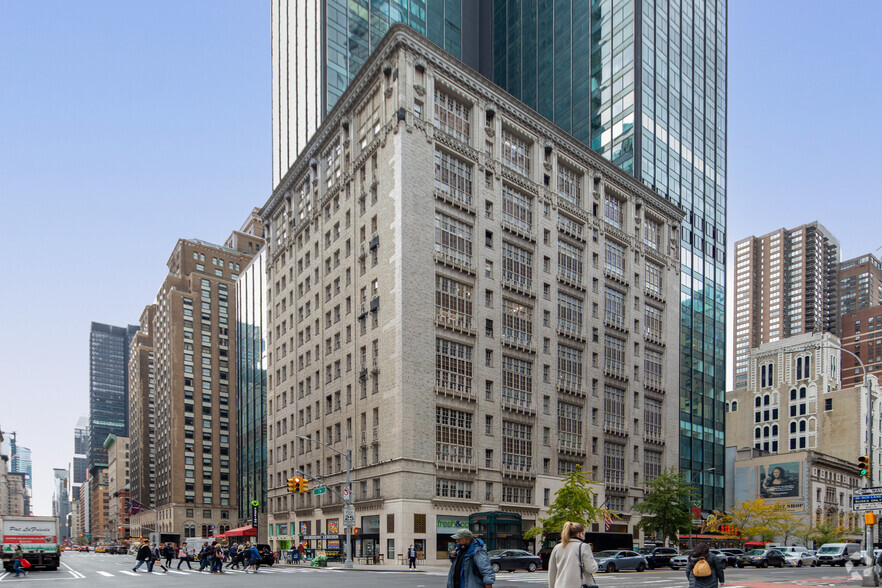 200 W 57th St, New York, NY for lease - Building Photo - Image 1 of 5