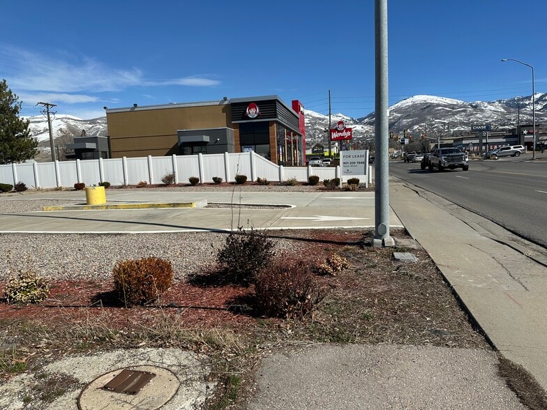 220 W 500 S, Bountiful, UT for lease - Building Photo - Image 3 of 8
