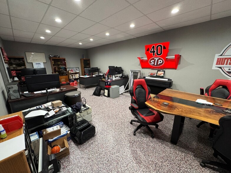 5 W Epler Ave, Indianapolis, IN for sale - Interior Photo - Image 2 of 14